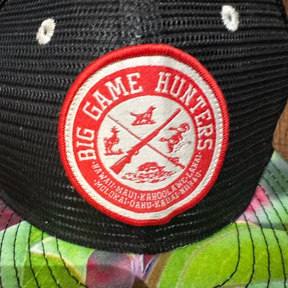 Black and Green Big Game Hunters Hat - Picture 2 of 6